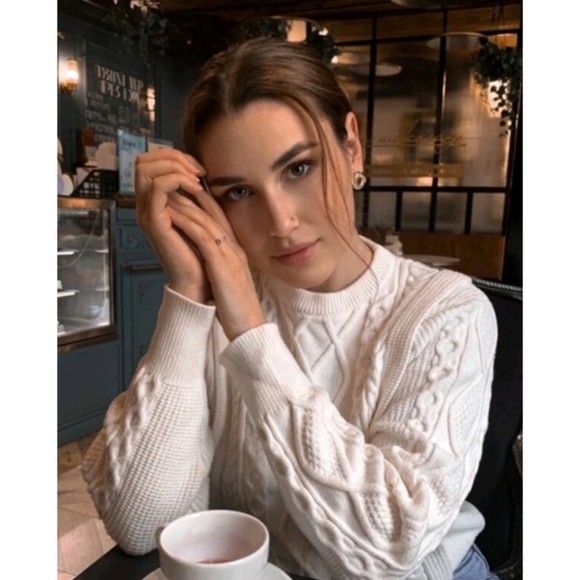 Anthropologie Classy Chanel Rope Gold Stud Earrings - Picture 5 of 5